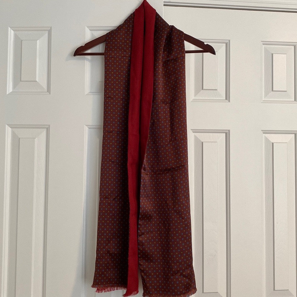 New with tags Brooks Brothers maroon cashmere scarf, one size